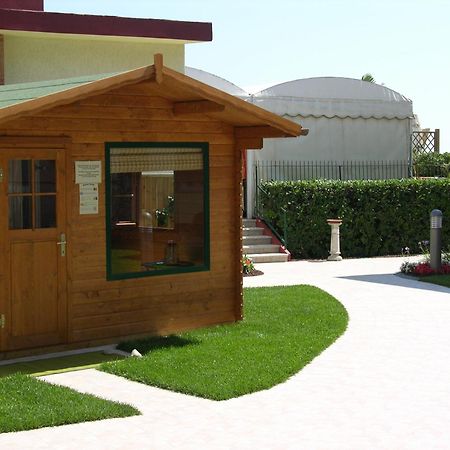Hotel Righetto Fronte Mare كافالّينو المظهر الخارجي الصورة