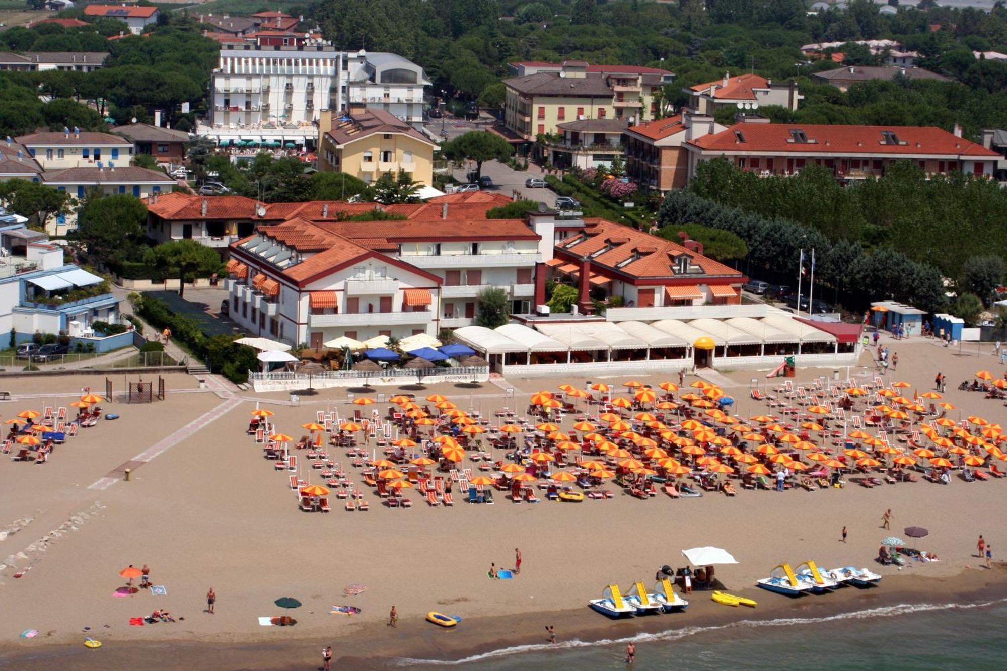Hotel Righetto Fronte Mare كافالّينو المظهر الخارجي الصورة