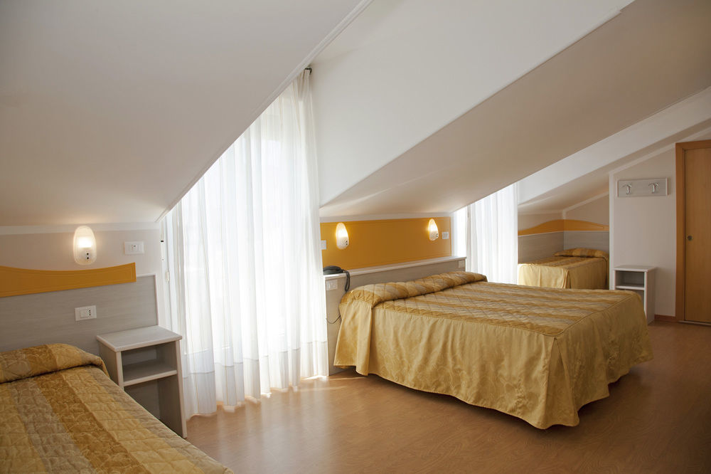 Hotel Righetto Fronte Mare كافالّينو المظهر الخارجي الصورة